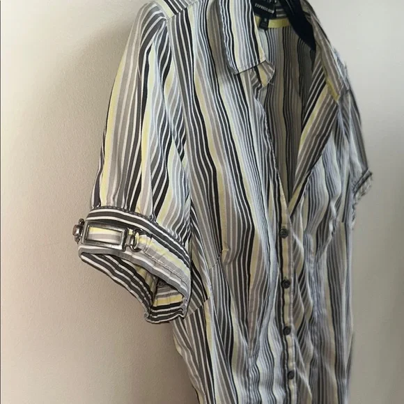 Express Striped Short Sleeve Shirt Medium - Picture 3 of 4